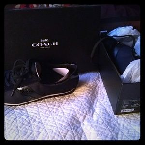 Coach tennis shoes 8.5
